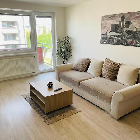 Sgl Apartment Liptovska With Free Parking Trencin Exterior photo